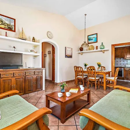 Iris Bosch Villa Cala'N Bosch (Menorca)