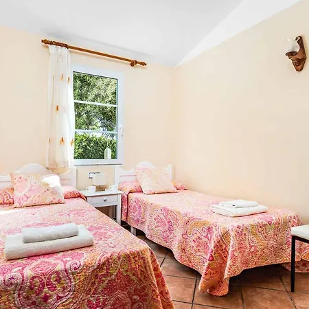 Iris Bosch Villa Cala'N Bosch (Menorca)